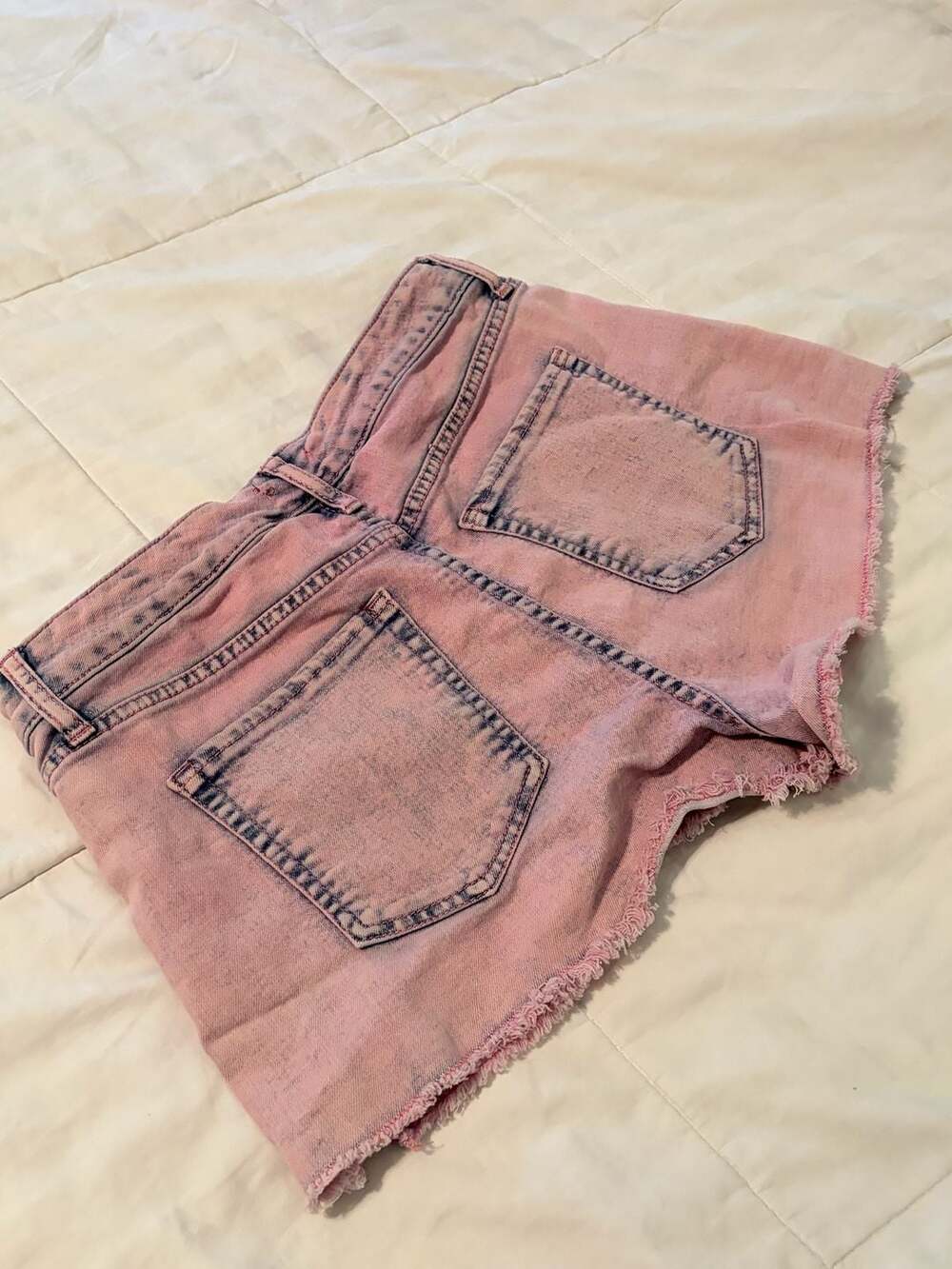 Wild Fable Women's Acid Wash Pink Denim Raw Hem Cut-Off Shorts Size 12 - Picture 8 of 8